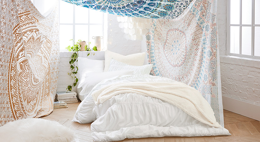 Privacy Please How To Create A Room Divider In Your Dorm Pottery Room Divider In Your Dorm