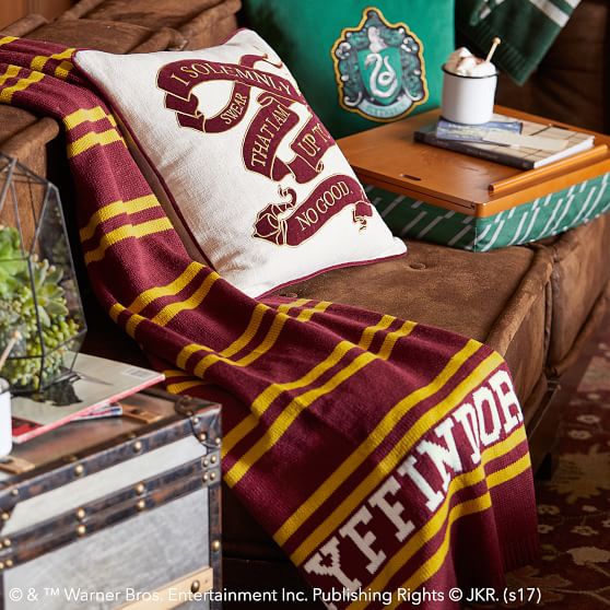 HARRY POTTER™ Knit Throw PBteen