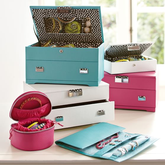 Clic Leather Small Jewelry Box Pb Alternate View