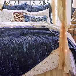 HARRY POTTER™ Magical Velvet Quilt + Sham, Navy