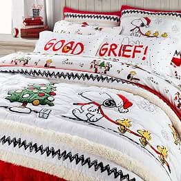 Peanuts® Holiday Quilt + Sham