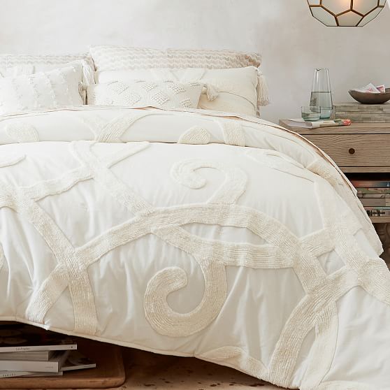 Tufted Swirl Girls Quilt + Sham Pottery Barn Teen