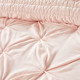 The Emily & Meritt Velvet Tufted Quilt + Sham