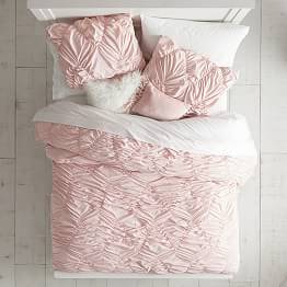 Blush Whimsical Waves Quilt - Get The Look