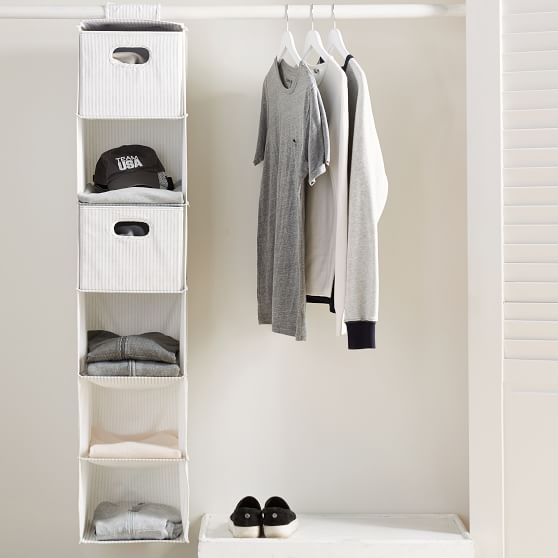 hanging clothes organizer for traveling